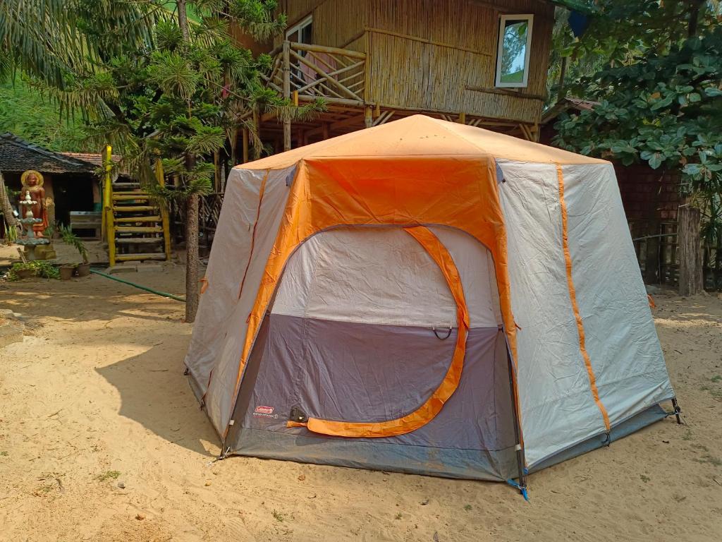 Tent at Nirvaana Nature2